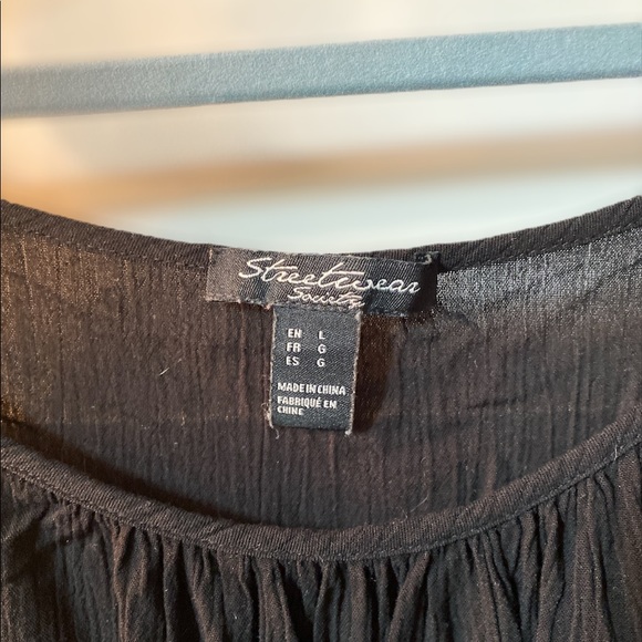 Cold shoulder blouse. - Picture 3 of 3